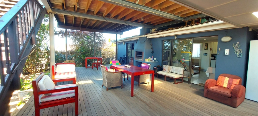 7 Bedroom Property for Sale in Gonubie Eastern Cape